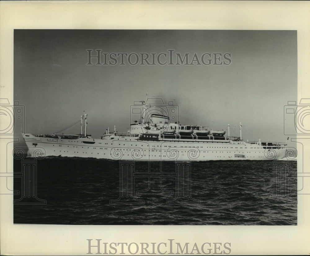 1953 Press Photo Lloyd Triestino&#39;s M.V. Victoria - mjb92720- Historic Images