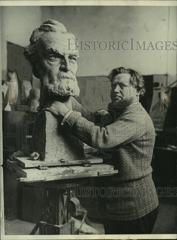 1929 Press Photo A bust of Carl Schurz by artist T.C. Pilartz, Berlin.- Historic Images