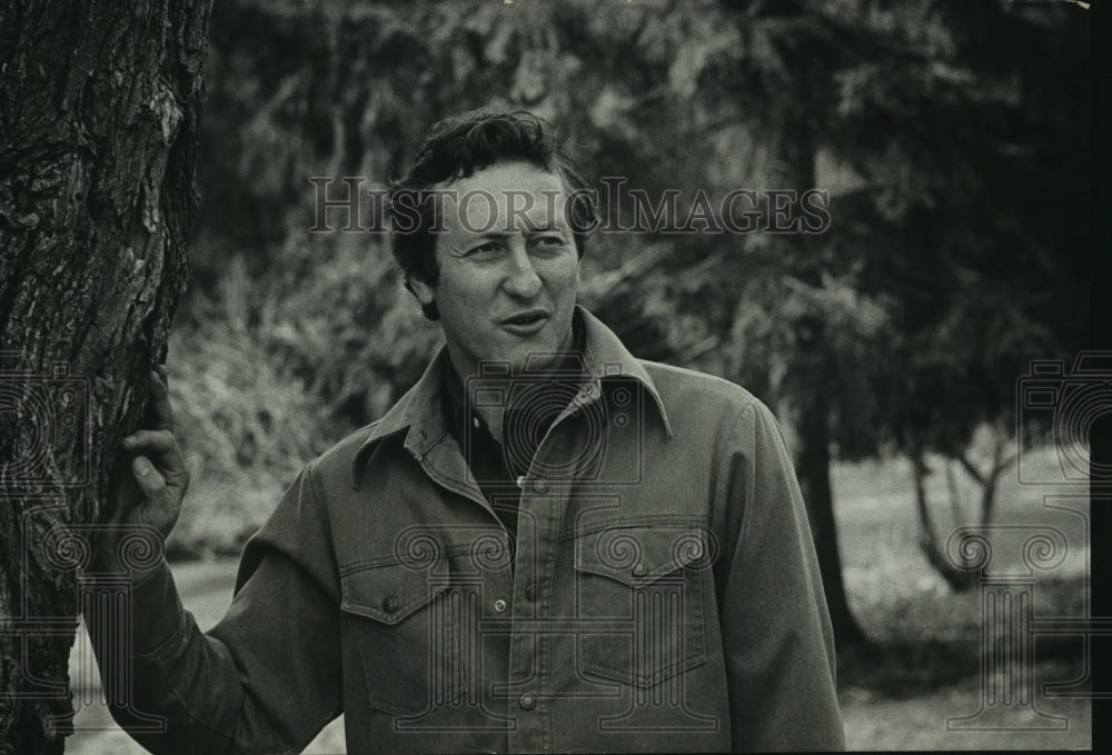 1978 Press Photo Jerry Schwarzmeier, naturalist in Waukesha County, Wisconsin- Historic Images