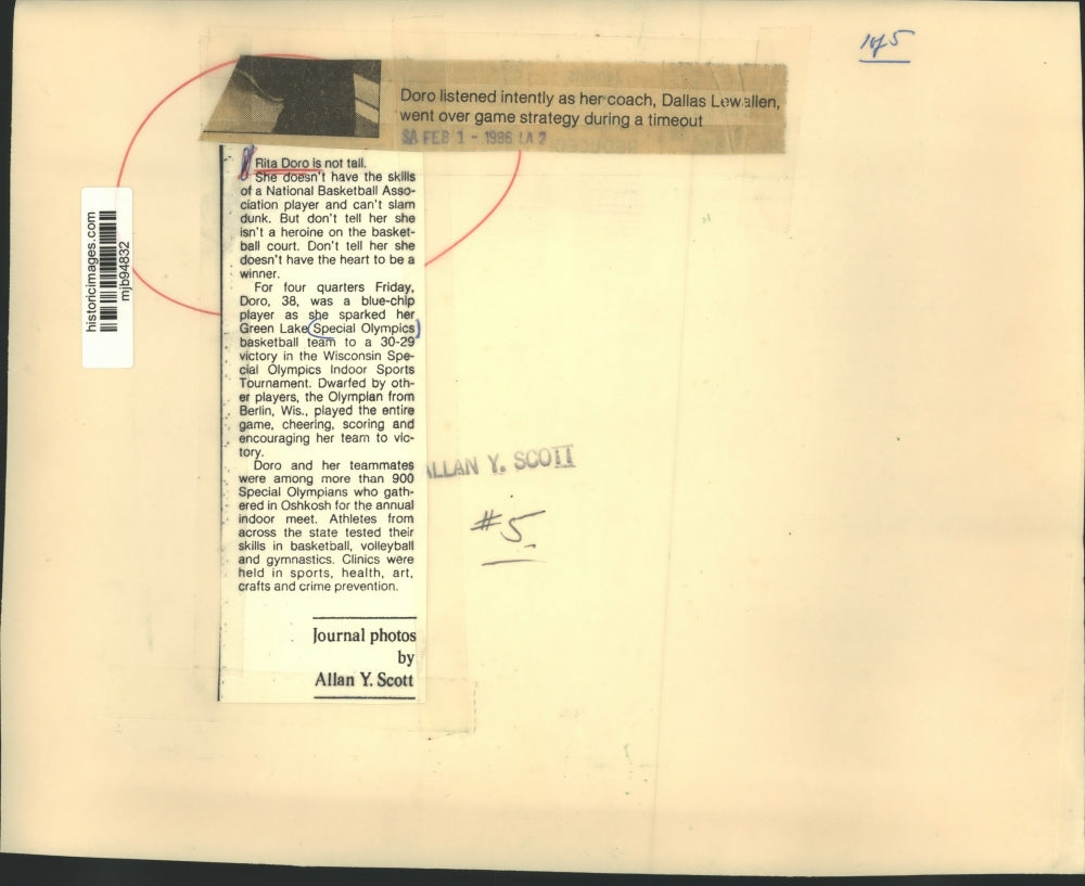 1986 Press Photo Rita Doro and Green Lake teammates in Special Olympics.