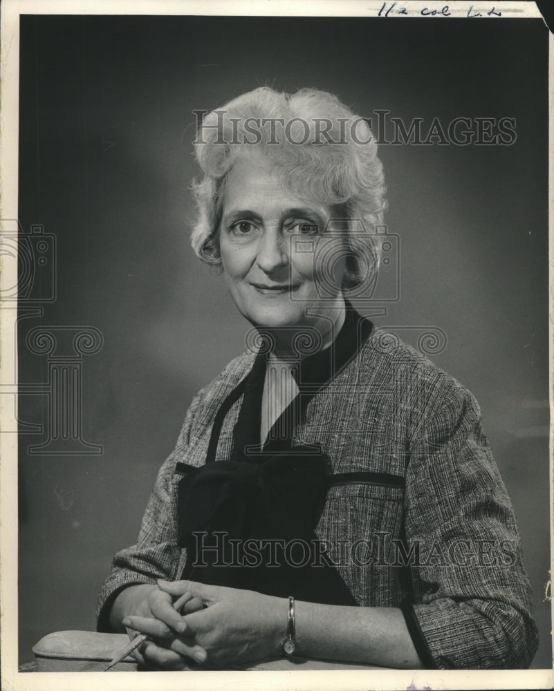 1964 Press Photo Milwaukee Journal employee Aileen Ryan - mjb95335