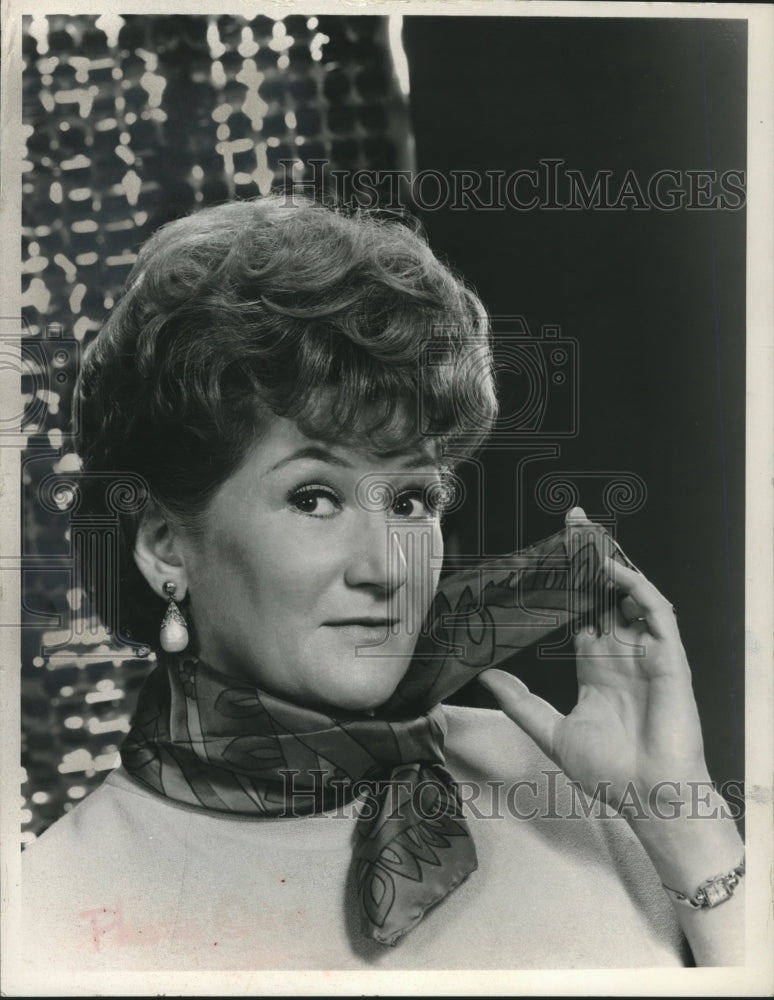 1968 Press Photo Fran Ryan portrays housekeeper on Miss Day&#39;s new series- Historic Images