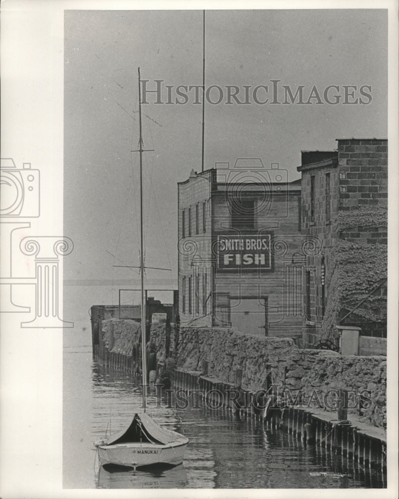 1969 Press Photo Mist makes Port Washington Harbor look like a Japanese print.- Historic Images