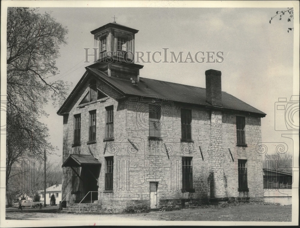 1968 Press Photo The Old Rock School in Prairie du Chien - mjb96084- Historic Images