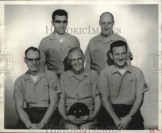 1961 Press Photo Hank Lays, Sentinel Sports Reporter and others - mjb96912- Historic Images