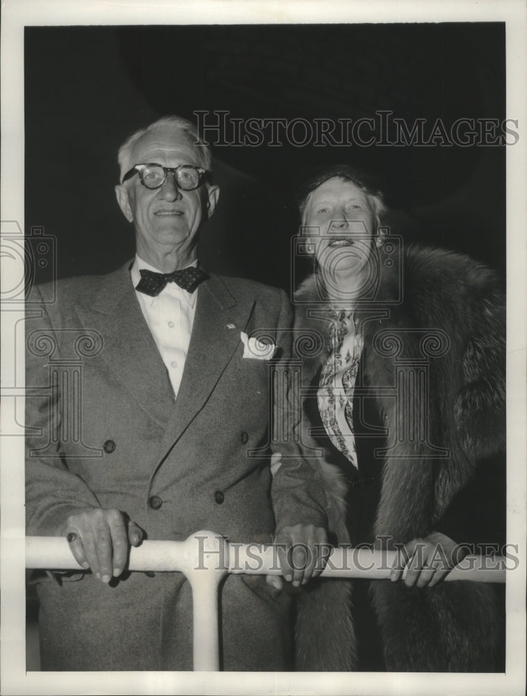 1956 Press Photo Colonel and Mrs. L.B. Von Spach on deck S.S. Queen Frederica.- Historic Images