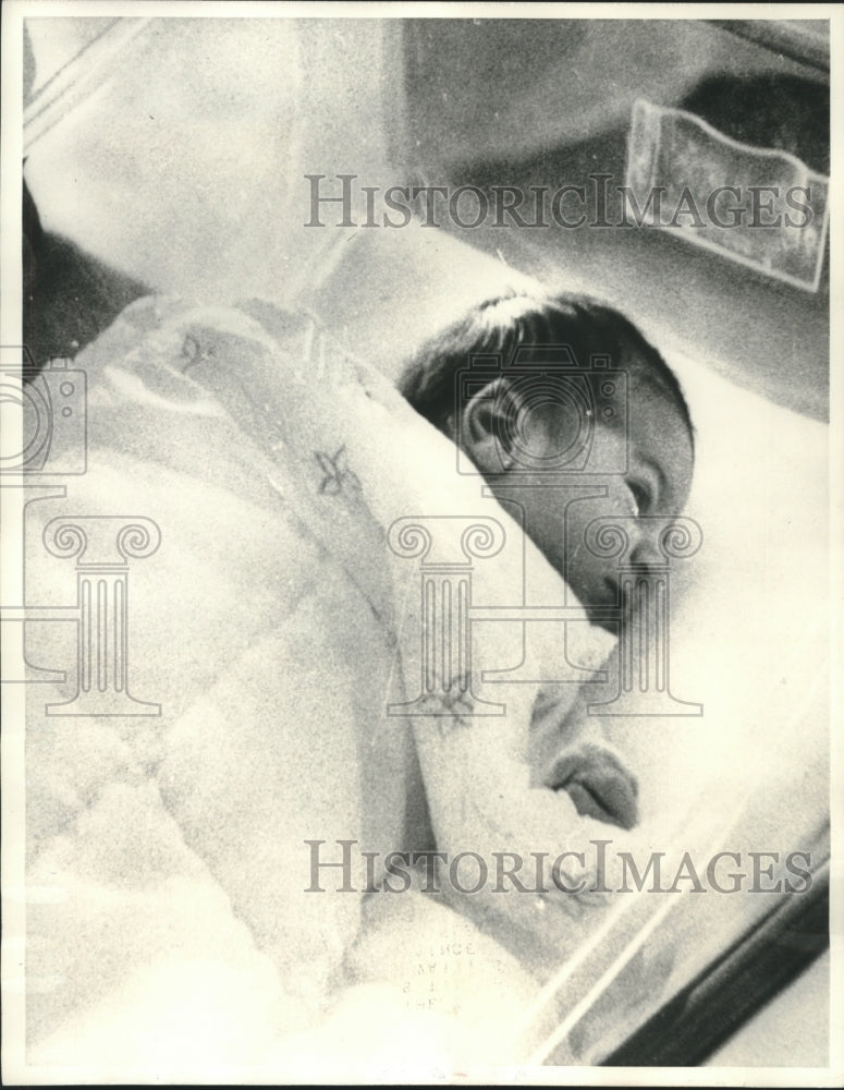 1960 Press Photo Shah Mohammed Reza Pehlevi&#39;s newborn son Reza Cyrus Ali, Iran- Historic Images