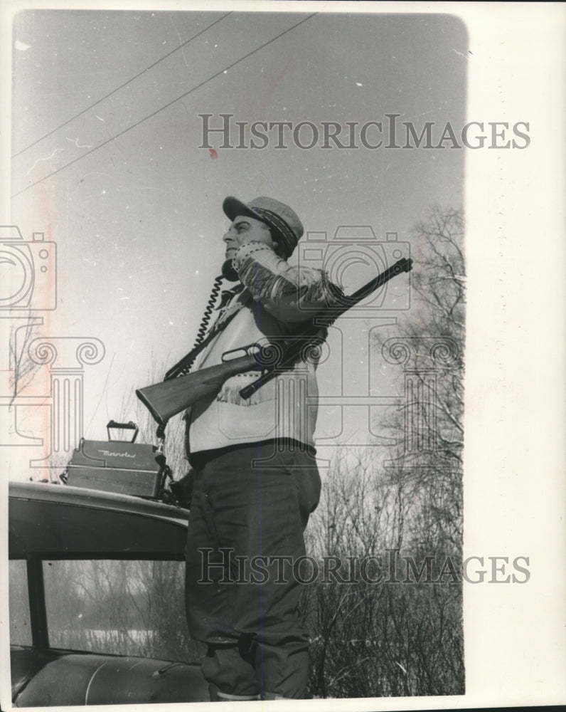 1962 Press Photo Hunter using new technology to help tracking game Wisconsin- Historic Images