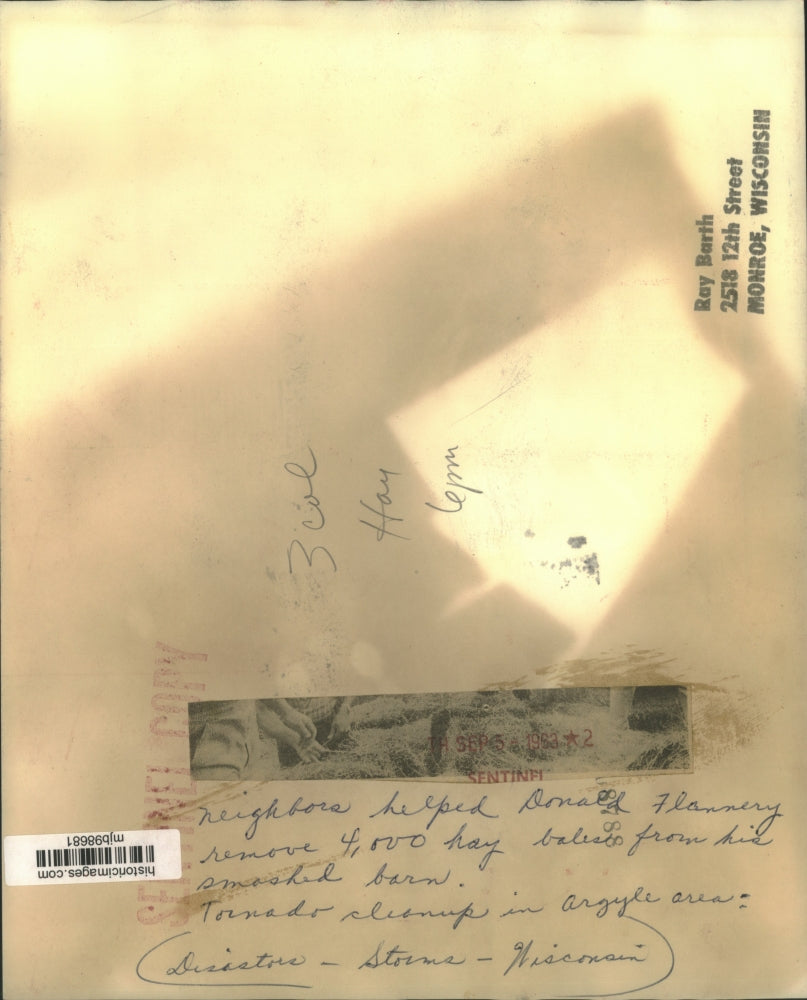 1963 Press Photo Argyle Neighbors help Donald Flannery after storm damaged barn