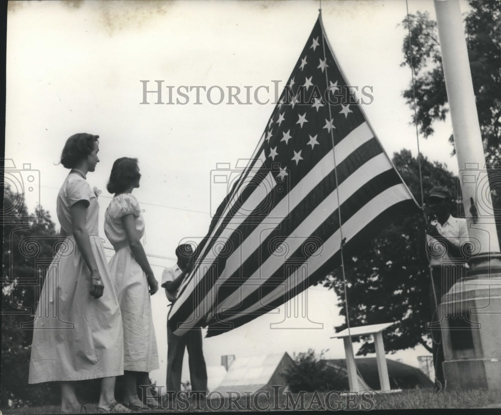 1952 Press Photo A flag with 20 stars flies at Jefferson Monument in Monticello- Historic Images