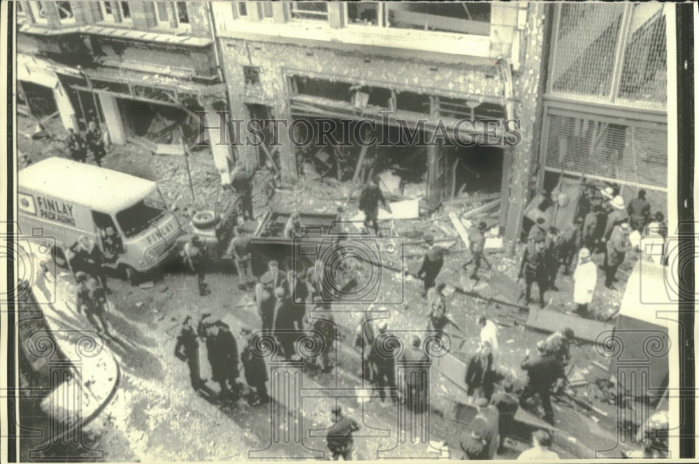 1972 Press Photo Belfast Street After Bomb Exploded in Truck Outside Offices- Historic Images