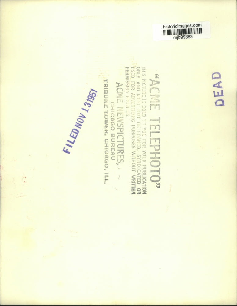 1951 Press Photo Woolworth heiress, Barbara Hutton chats with Baron von Gramm.