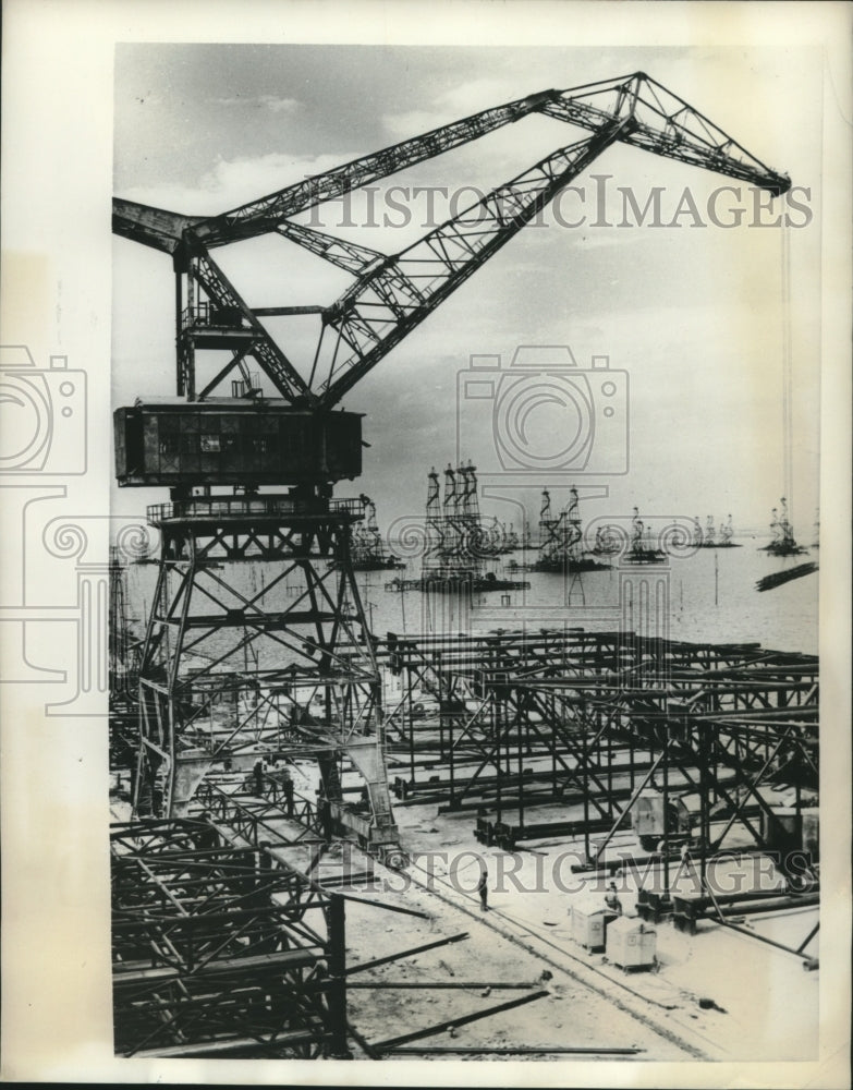 1956 Press Photo Russian oil derricks in the Caspian Sea, Baku, USSR - mjb99434- Historic Images