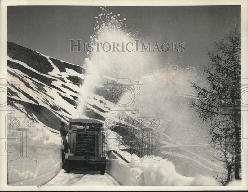 Load image into Gallery viewer, 1956 Press Photo Snow plow cleared the way in the Alps near La Barcelonnette
