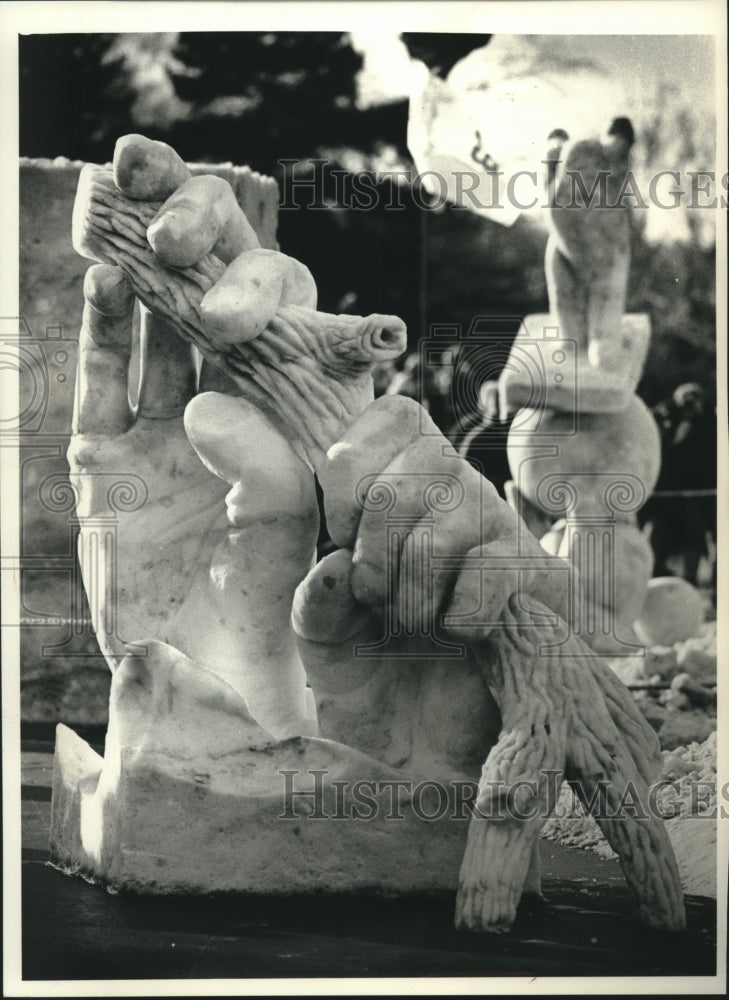 1978 Press Photo Ice Sculpting Contest at Milwaukee County Zoo - Historic Images