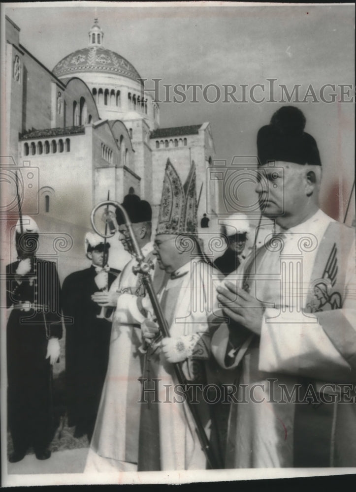 Load image into Gallery viewer, 1959 Press Photo Dedication of Shrine of the Immaculate Conception in Washington
