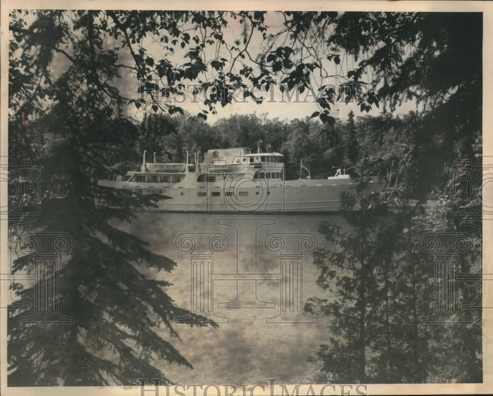 1963 Press Photo Ship Ranger III docked at Isle Royale National Park in Michigan- Historic Images