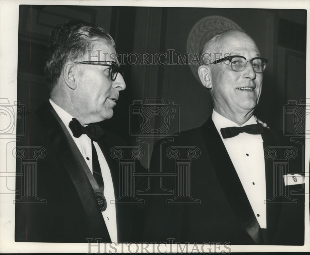 1960 Press Photo Drs, W.B. Hildebrand and E.D. Sorenson-Schroeder Hotel, WI- Historic Images