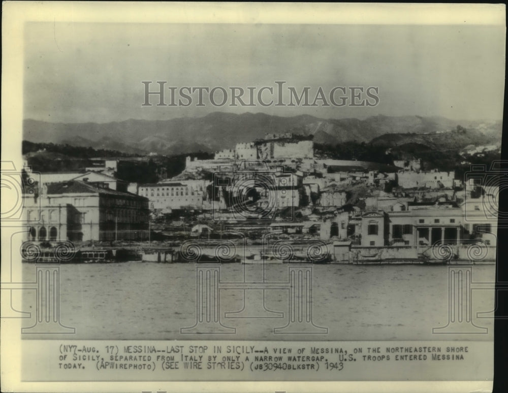 1943 Press Photo Narrow watergap between Sicily and Messina, Italy - mjc01987- Historic Images