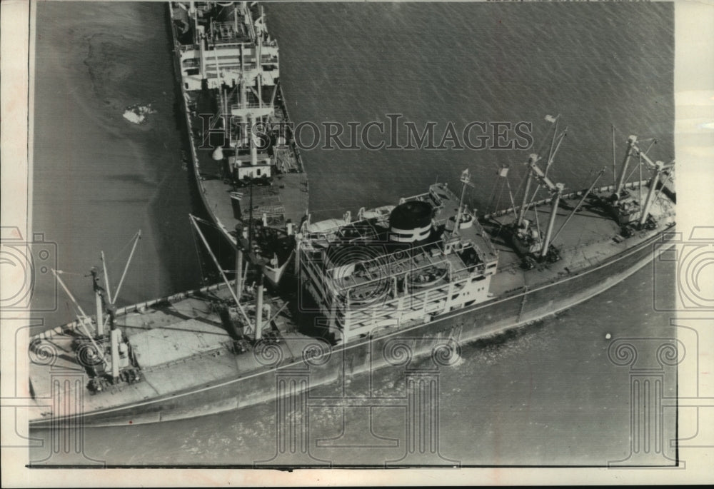 1964 Press Photo freighter Alaska Maru rammed by Garden State in fog near FL- Historic Images