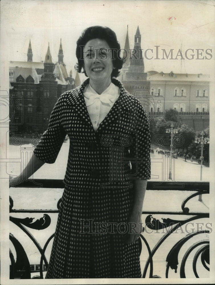 1963 Press Photo Lucy Jarvis, NBC News Director, Kremlin- Historic Images