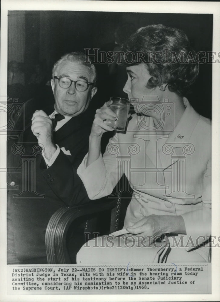 1968 Press Photo Judge Homer Thornberry and his wife wait to start testimony- Historic Images