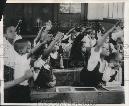 1955 Press Photo Students at mission school in South Africa - mjc03918