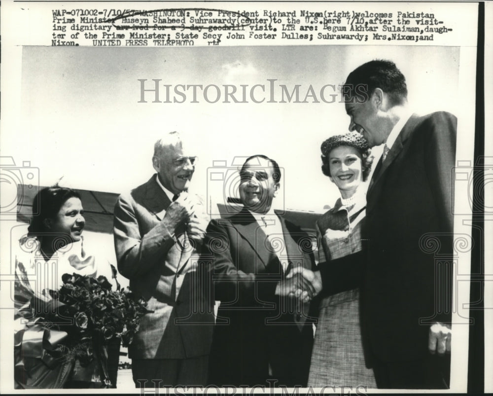 1957 Press Photo Vice President Richard Nixon greets Pakistan Prime Minister- Historic Images