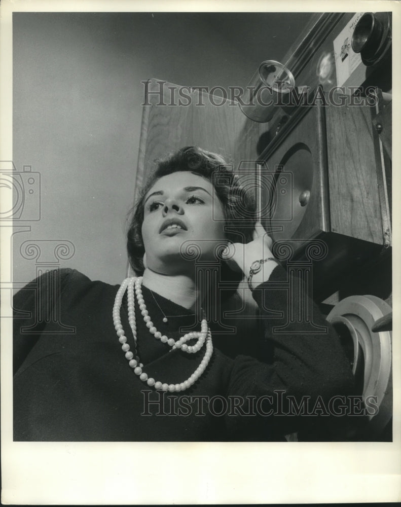 1960 Press Photo A short range diaphragm phone used in Princeton, Iowa in 1885.- Historic Images