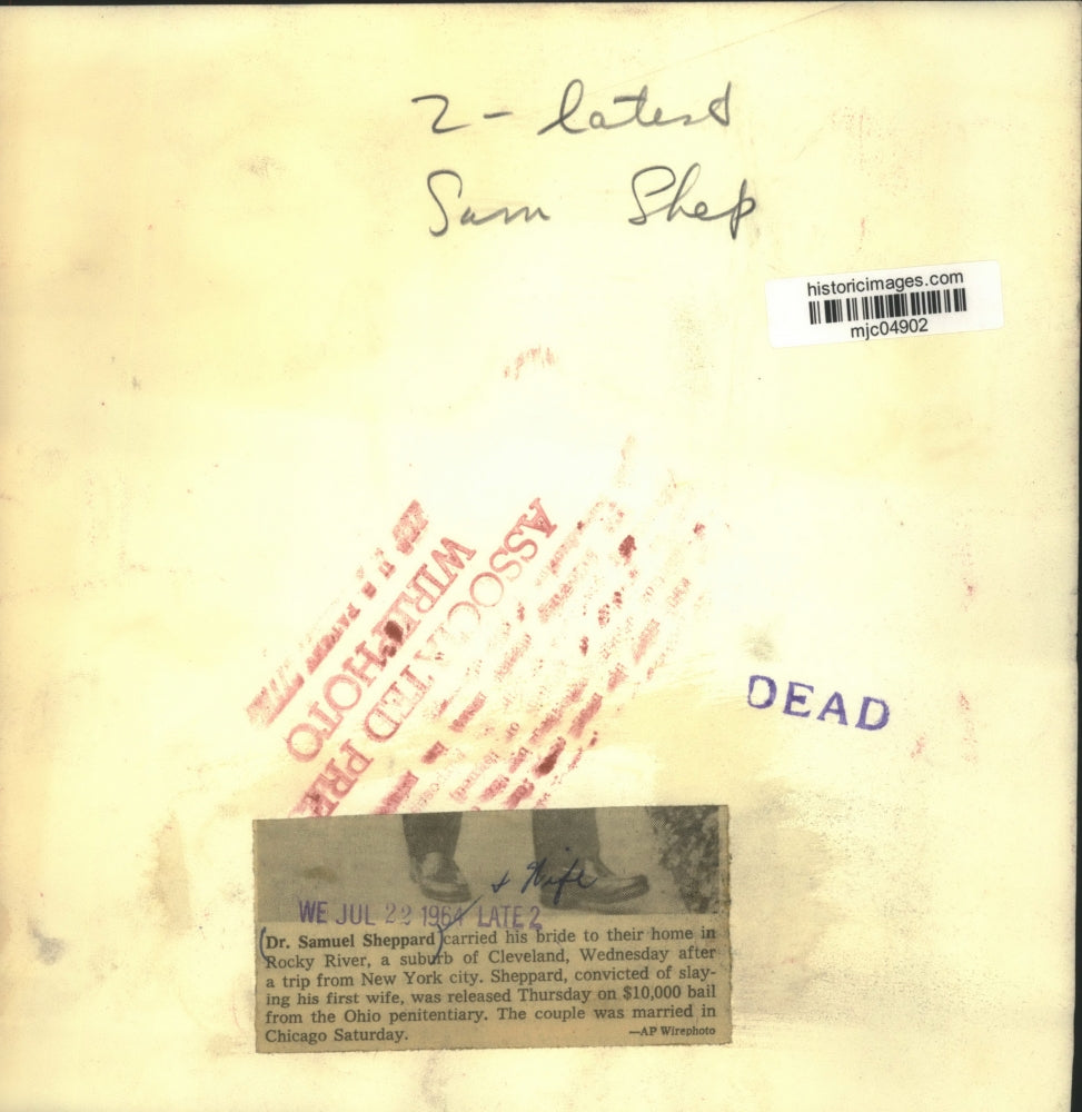 1964 Press Photo Doctor Samuel Sheppard Carrying His Bridge to Rocky River Home