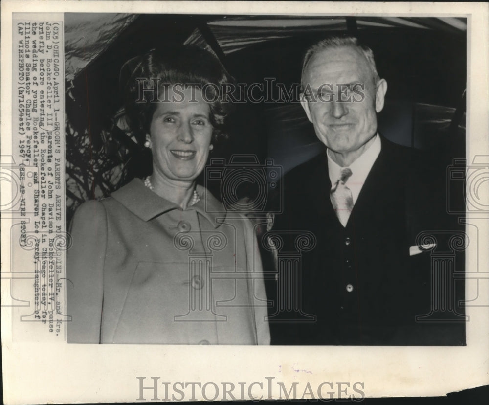 1967 Press Photo Mr. And Mrs. John Rockefeller III At Rockefeller Chapel- Historic Images