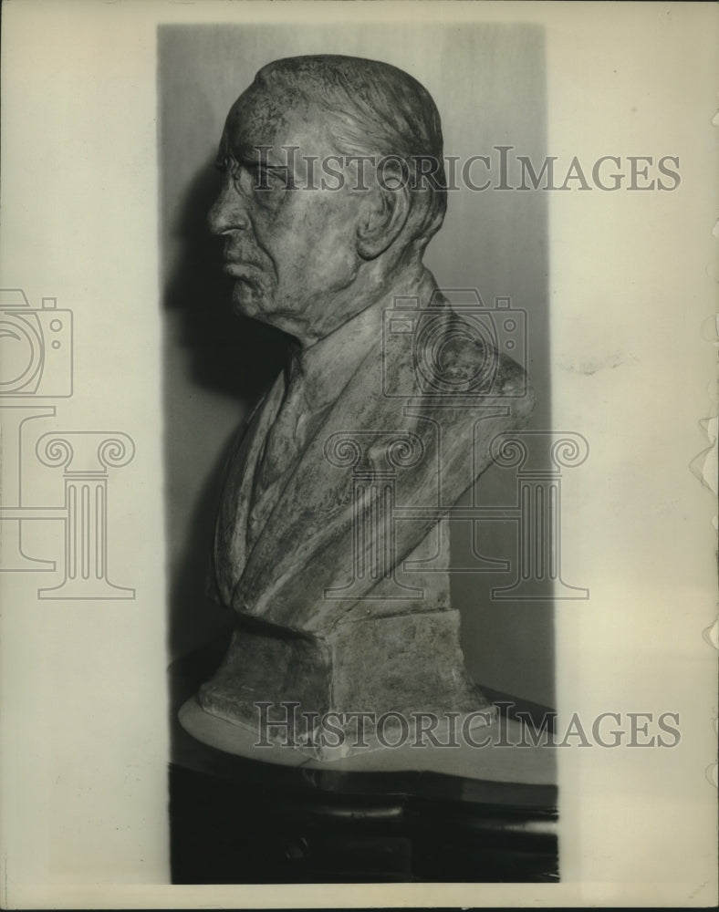 1929 Press Photo Bronze bust of Melville E. Stone in New York City - mjc05665- Historic Images