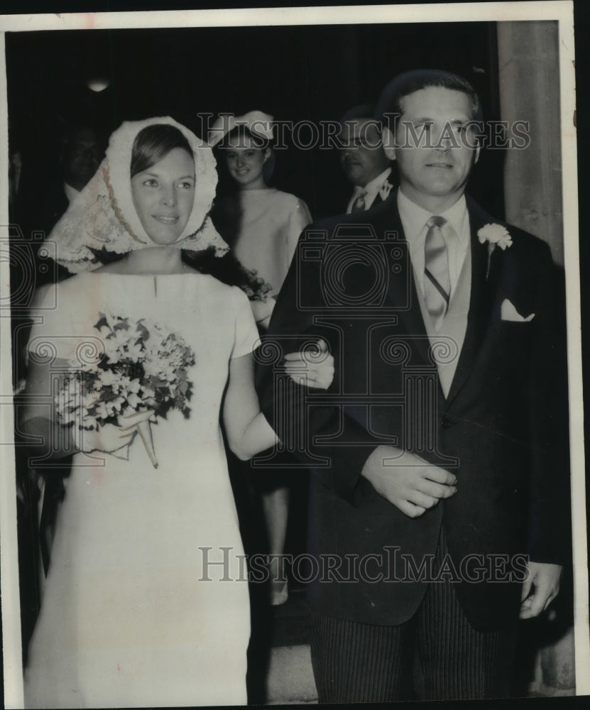 1966 Press Photo Personal secretary to Mrs. John F. Kennedy, Pamela Turner, weds- Historic Images