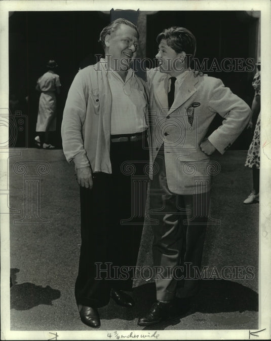 1940 Press Photo Mickey Rooney and father Joe Yule, in "Judge Hardy and Son"- Historic Images