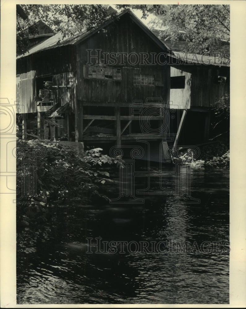1961 Press Photo The old water mill at Pine River in Wisconsin - mjc07311- Historic Images