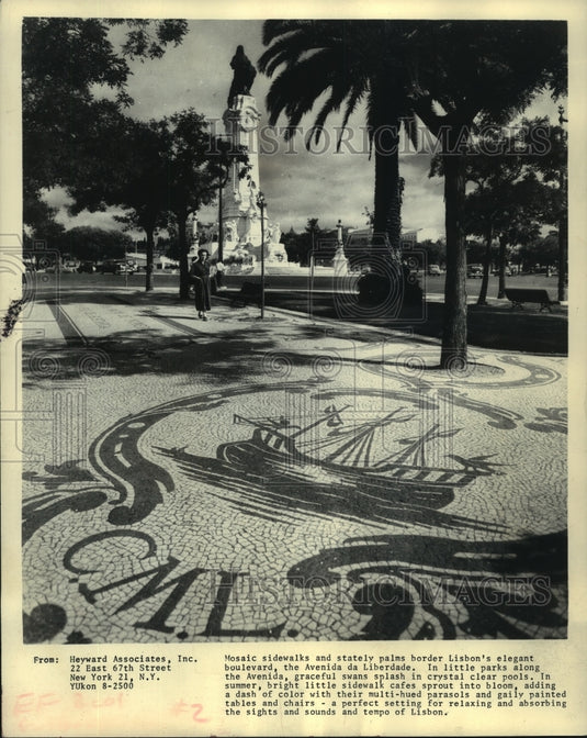 1964 Press Photo Mosaic sidewalks border the Avenida da Liberdade in Lisbon- Historic Images