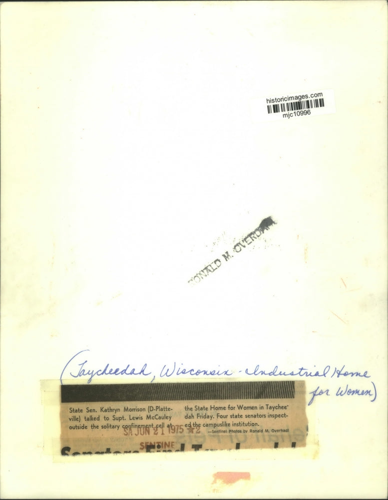 1975 Press Photo Wisconsin Senator Kathryn Morrison, visits State home for Women