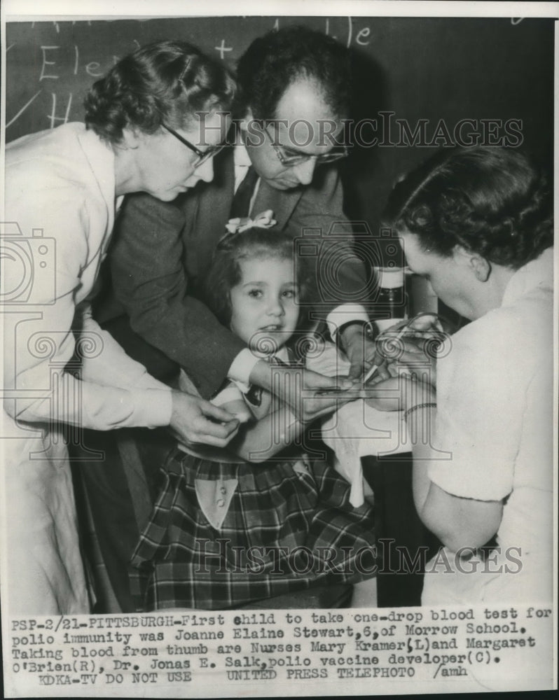 1955 Press Photo Joanne Elaine Stewart of Pittsburgh takes polio immunity test- Historic Images