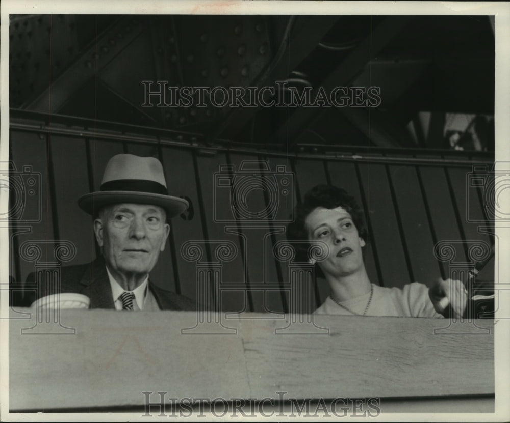 1957 Press Photo Lawrence Timmerman &amp; daughter Frances at Braves-Cards game- Historic Images