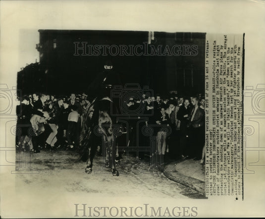 1952 Press Photo Swedes demonstrate outside Soviet Embassy, Stockholm