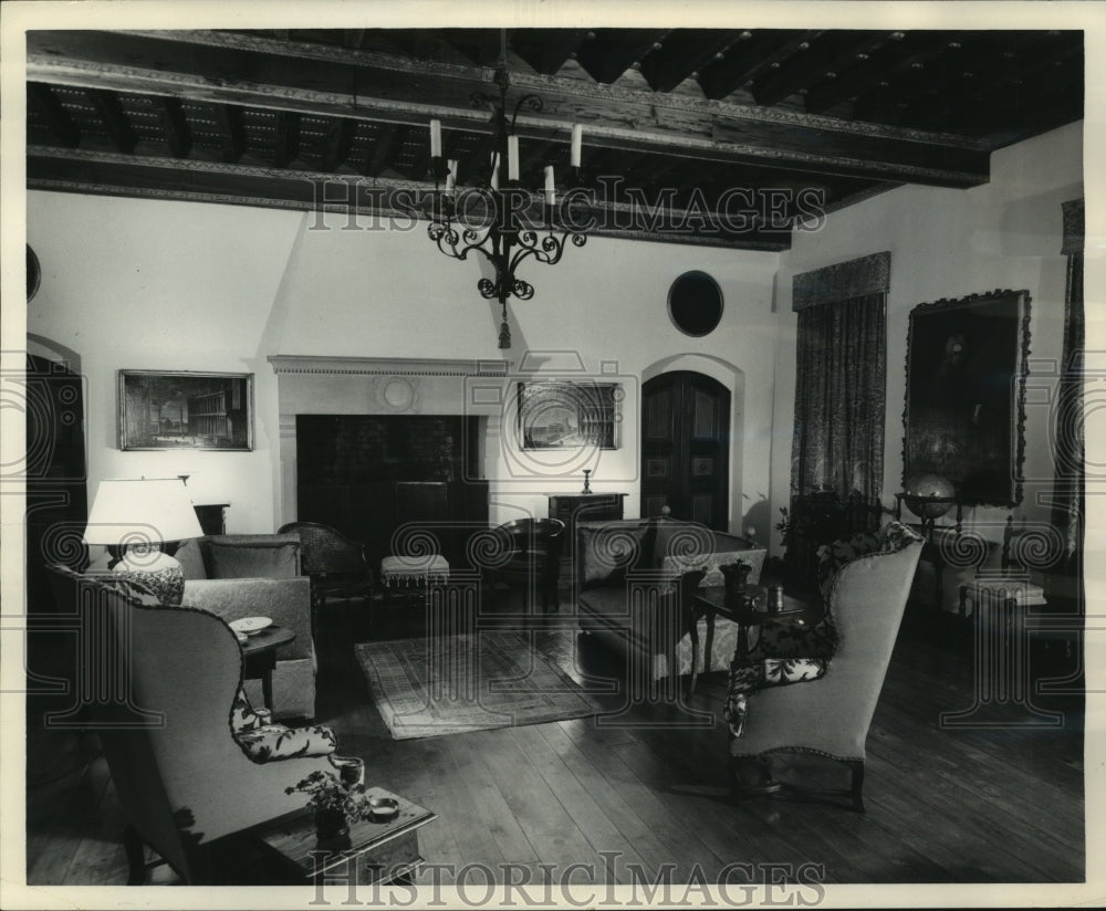 1963 Press Photo Living room of the Curtis house- Historic Images