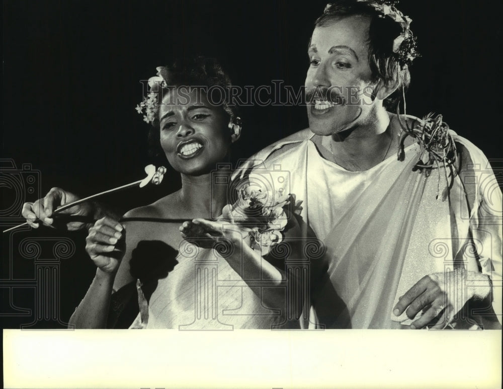 1980 Press Photo Carol Haywood and Robert Orth in &quot;Orpheus&quot; play in Milwaukee- Historic Images