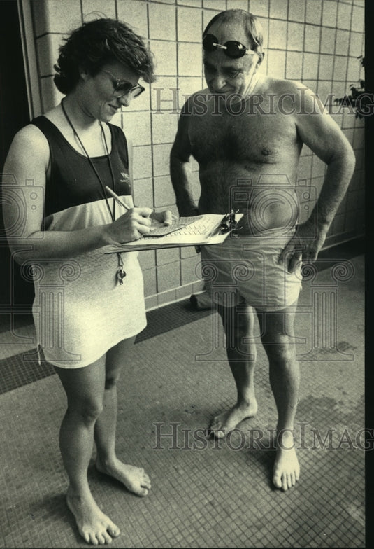 1987 Press Photo Russell Capek & Karen Kontz at Tri County YMCA pool, Wisconsin- Historic Images