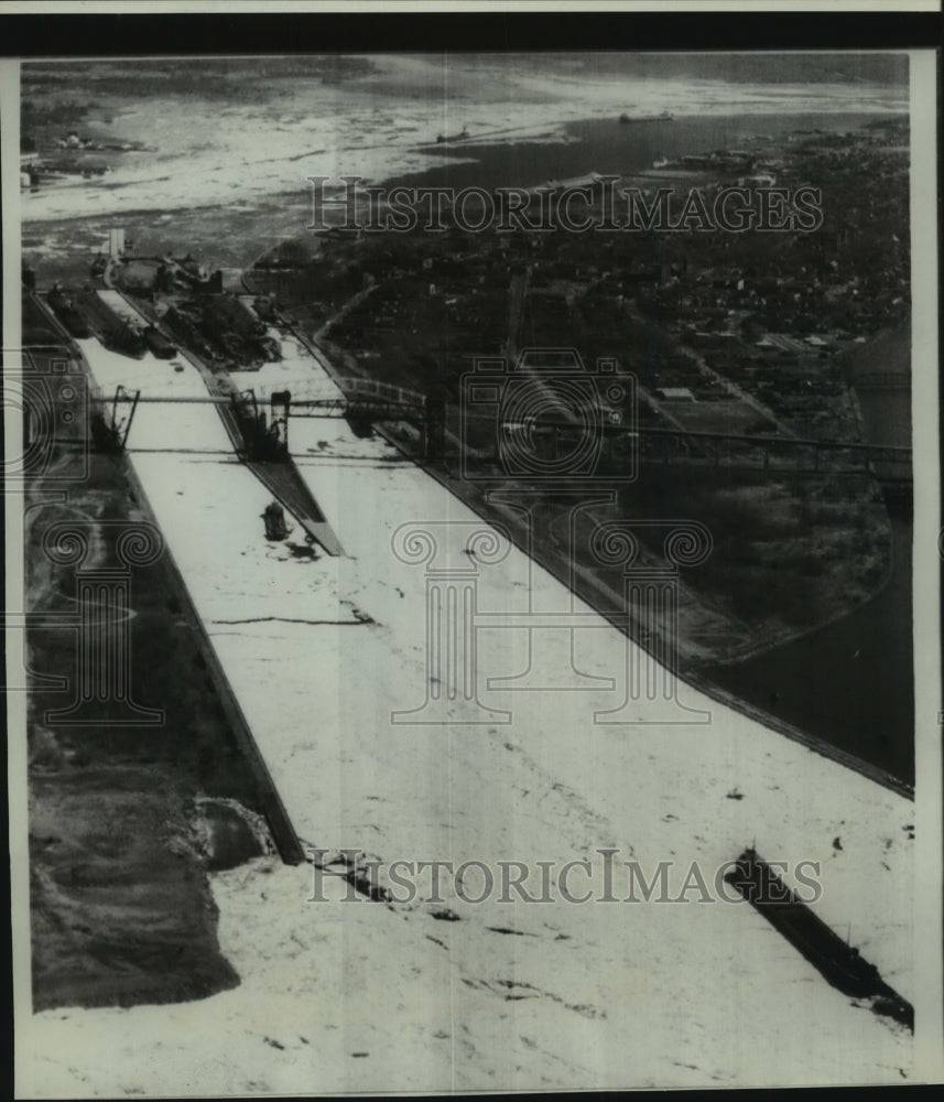 1966 Press Photo Lake Superior ice jam at locks at Sault Ste. Marie, Michigan- Historic Images