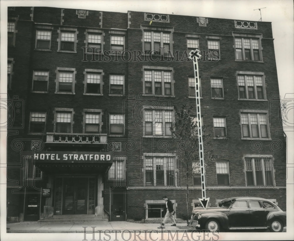 1952 Press Photo Hotel Stratford, Where Marilyn Henkel Fell From Window