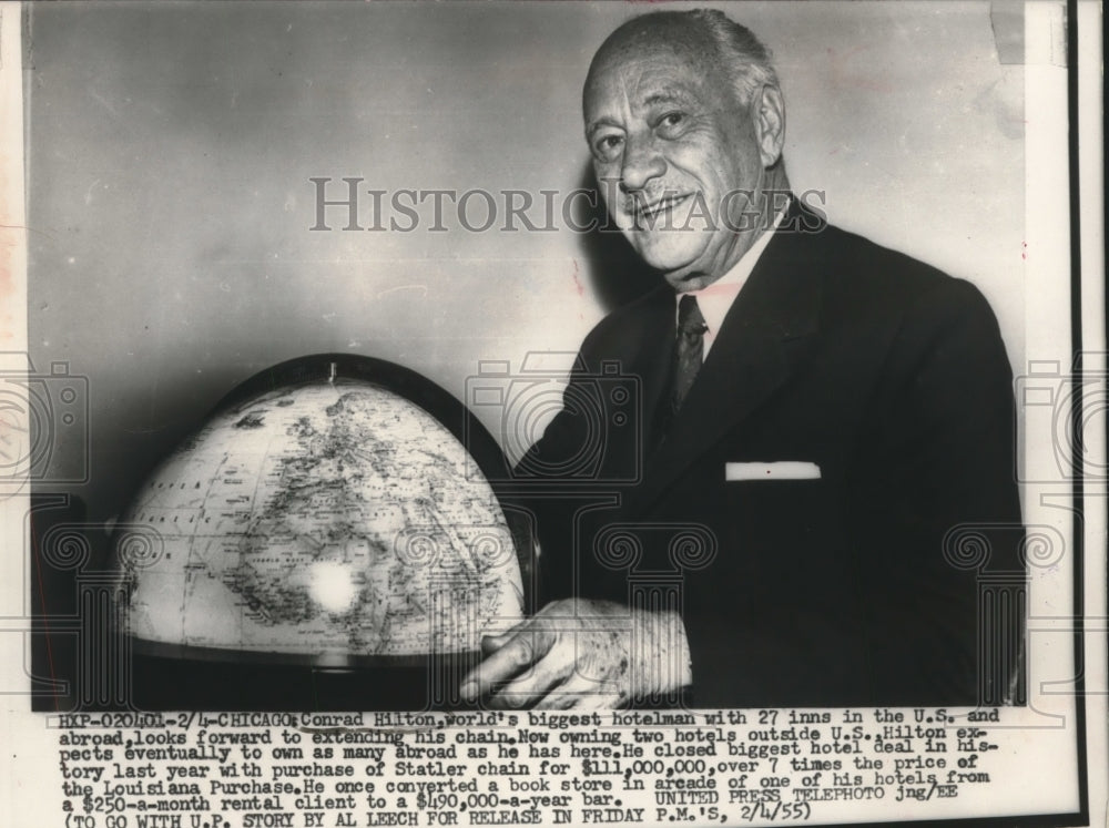 1955 Press Photo Conrad Hilton, world&#39;s biggest hotel mogul in Chicago, Illinois- Historic Images