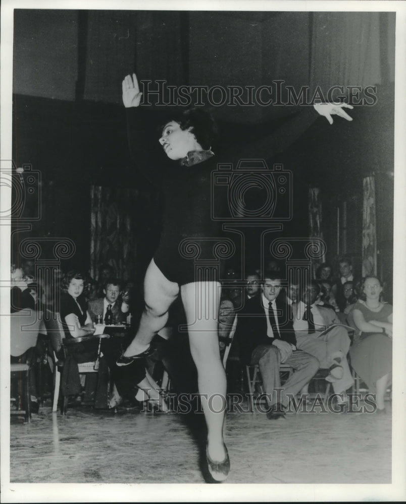 1951 Press Photo Dancer at 770 Club in Tripp Commons at University of Wisconsin- Historic Images