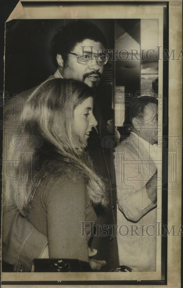 1973 Press Photo Caroline Kennedy &amp; Roosevelt Grier at a party, New York- Historic Images