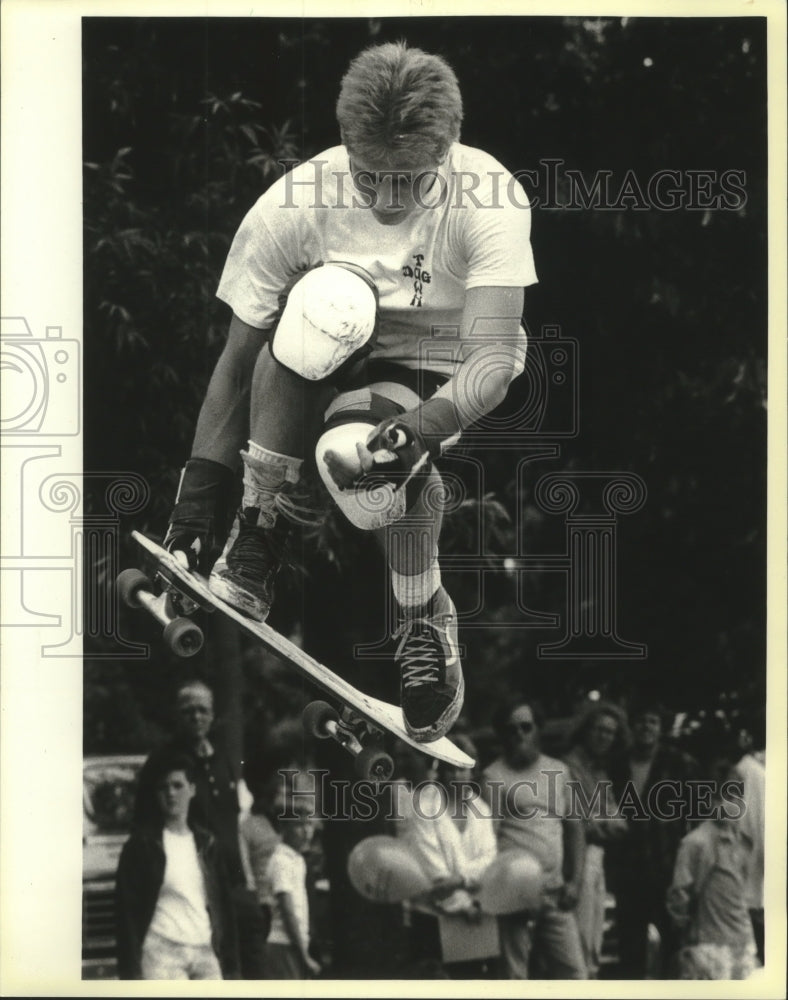 1986 Press Photo Tom Koehn of Green Bay in freestyle exhibition in Allouez- Historic Images