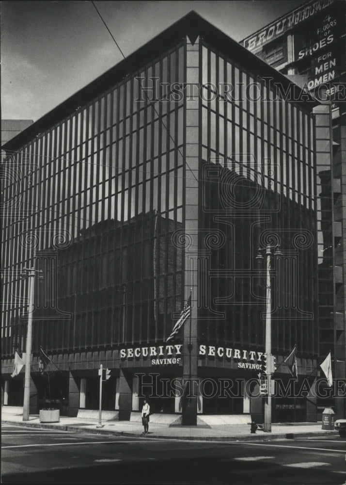 1974 Press Photo Security Savings &amp; Loan Building- Historic Images